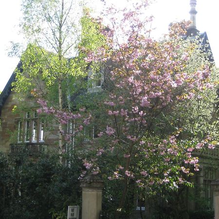 Newhall Glasgow Bagian luar foto