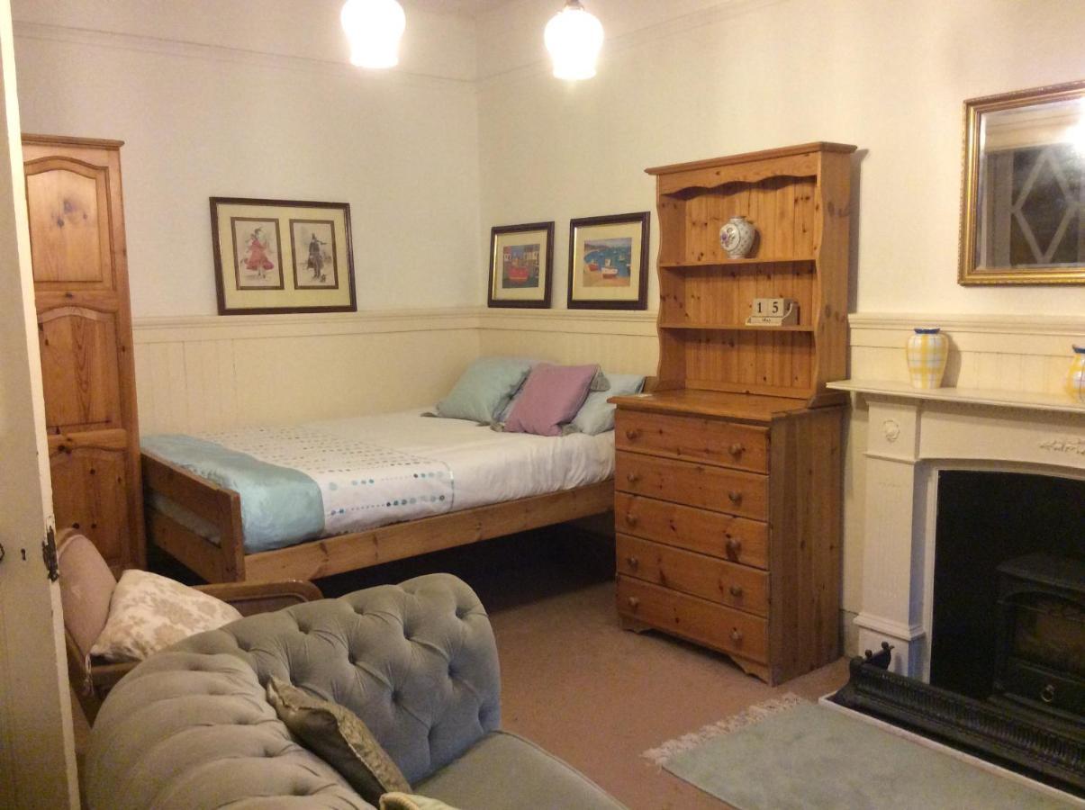Newhall Glasgow Bagian luar foto
