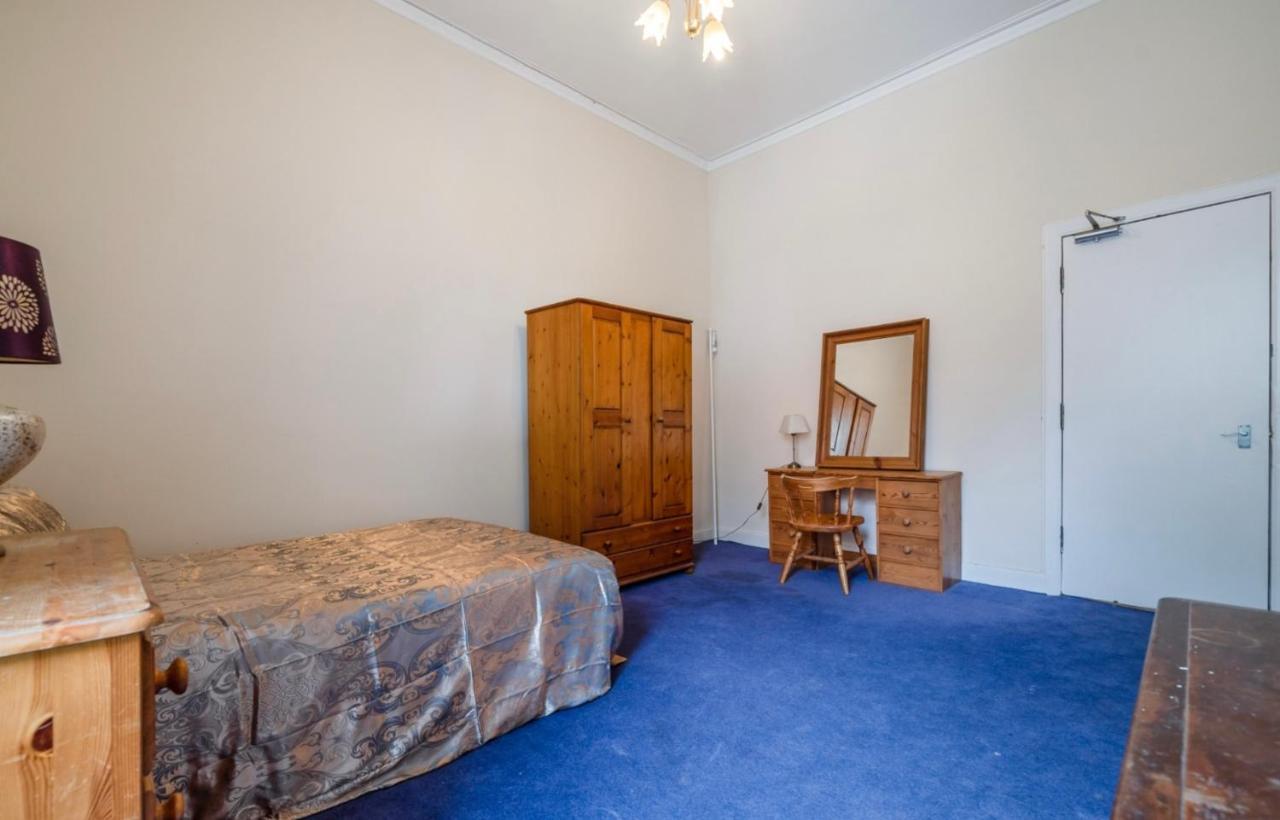 Newhall Glasgow Bagian luar foto