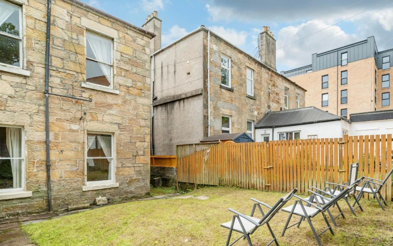 Newhall Glasgow Bagian luar foto
