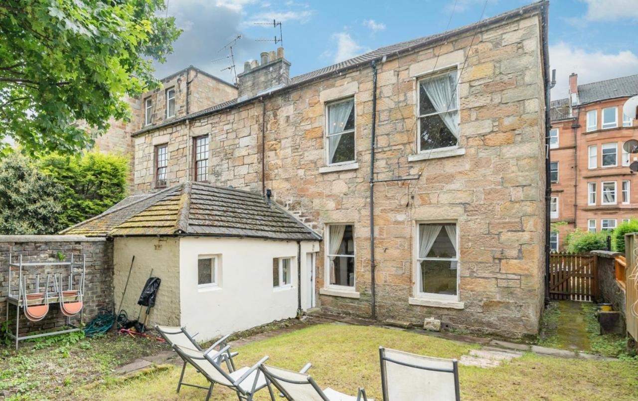 Newhall Glasgow Bagian luar foto